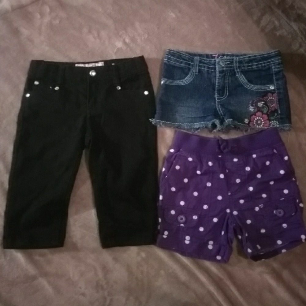 3 pair of Girls shorts.